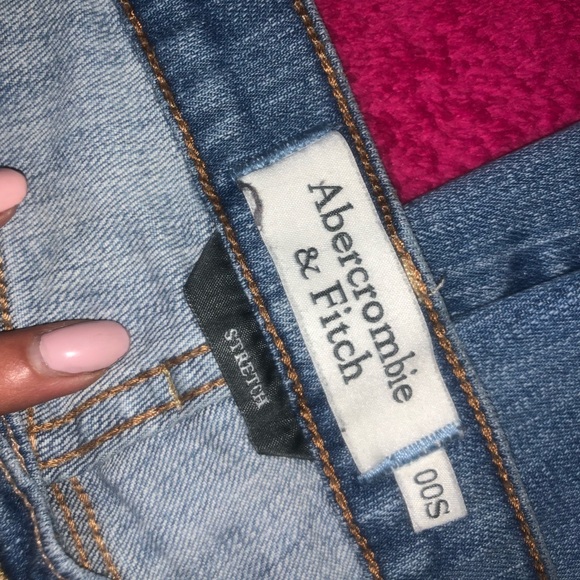 Jeans - Picture 2 of 3